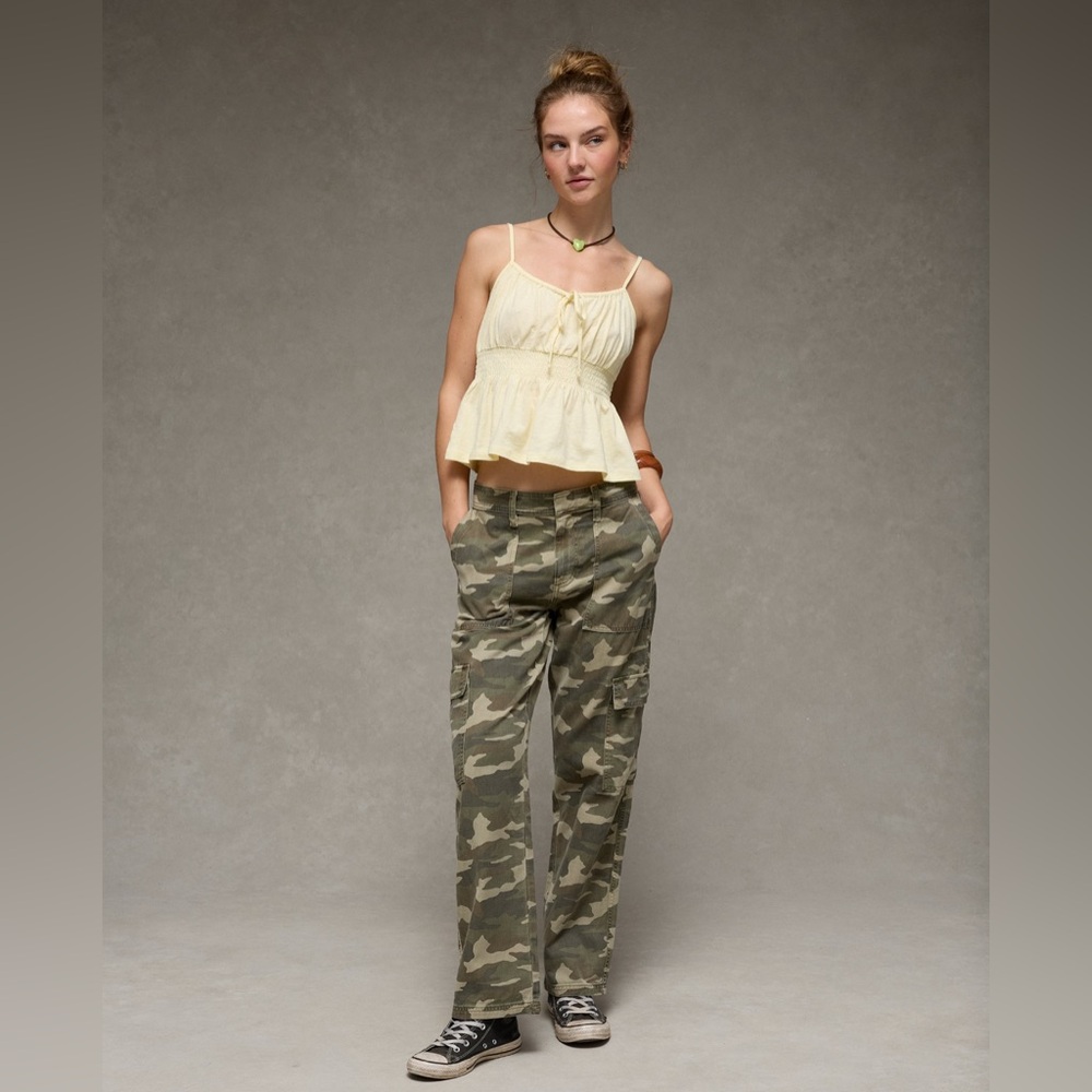 American Eagle Outfitters Green Camouflage Cargo Pants